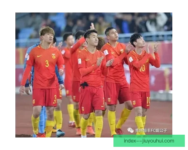 中国男足主场力保平局惊险战胜泰国成功晋级下一轮 中国男足主场力保平局惊险战胜泰国成功晋级下一轮